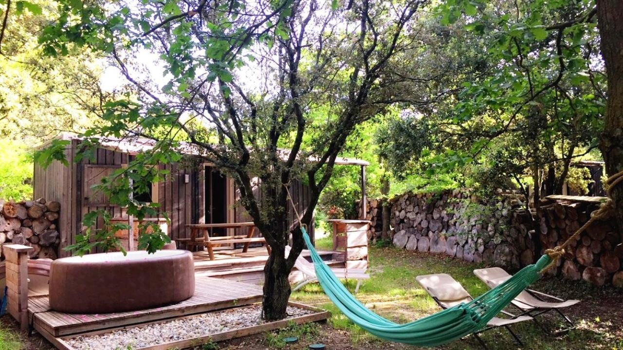 Lodges En Provence - Ecogites & Restaurant Insolites Richerenches Exterior foto