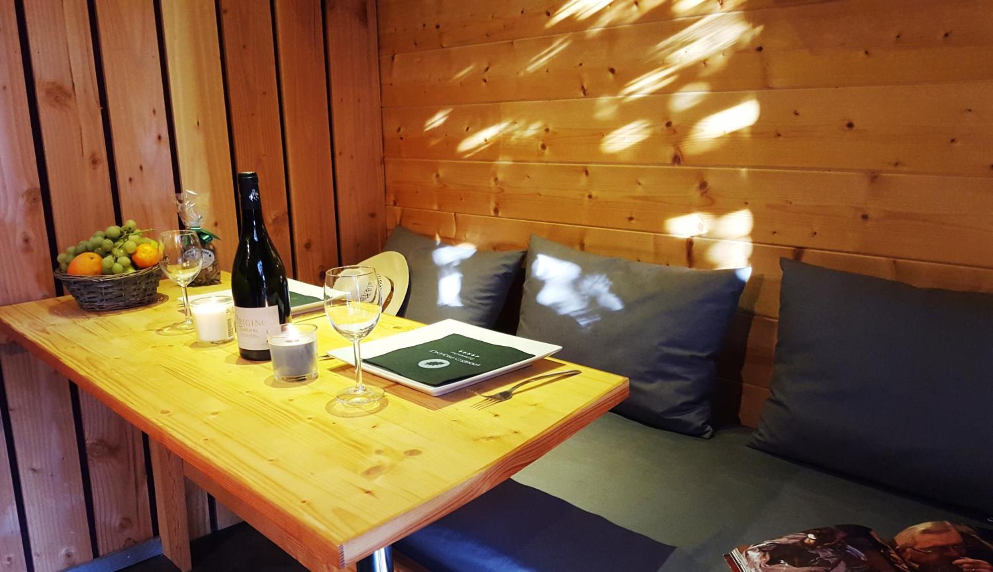 Lodges En Provence - Ecogites & Restaurant Insolites Richerenches Habitación foto